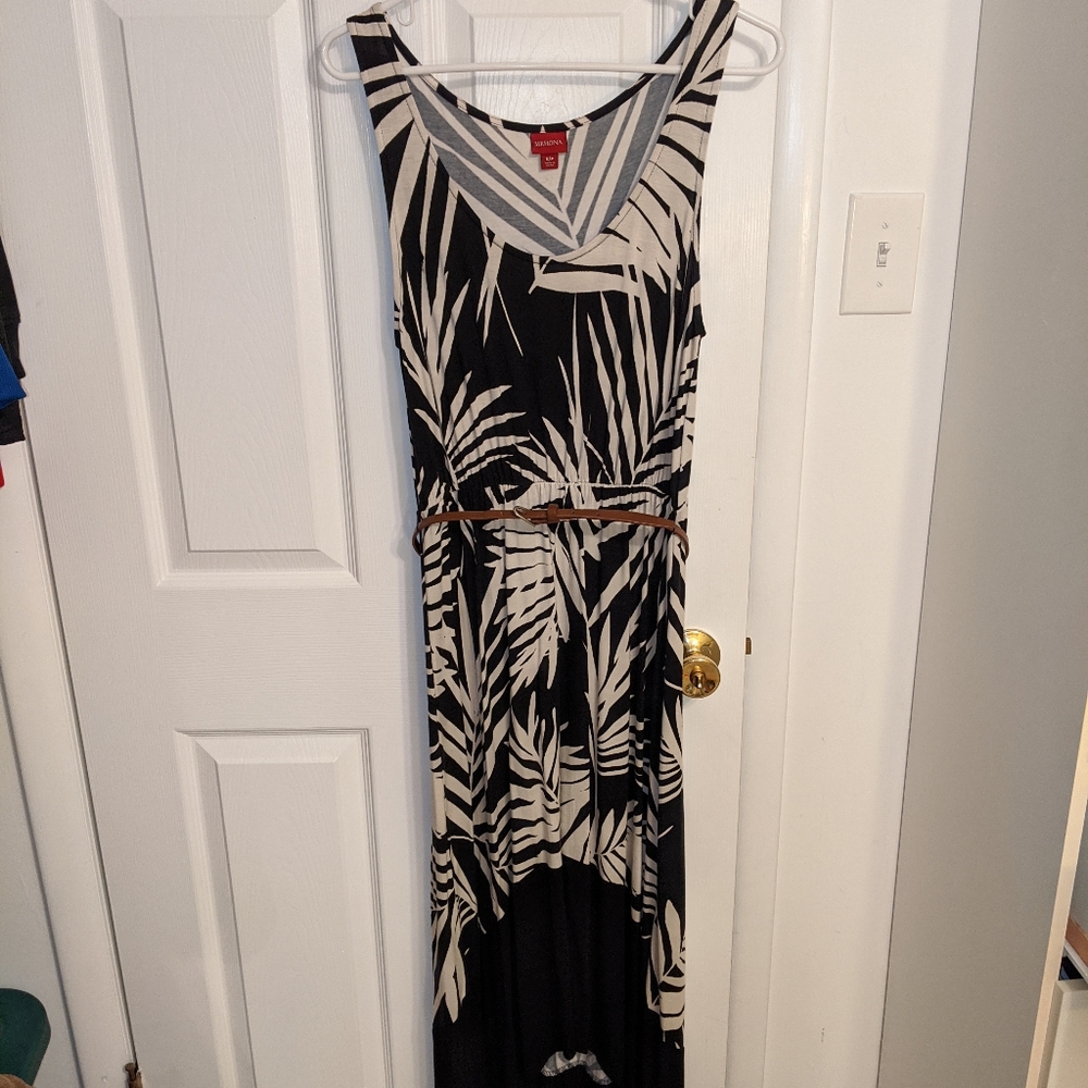 High low dress. Cream and black. Comes with belt